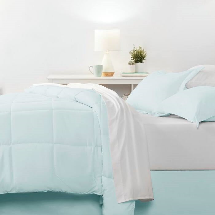 California King Microfiber Baffle-Box 8-Piece Reversible Bed In A Bag in Aqua
