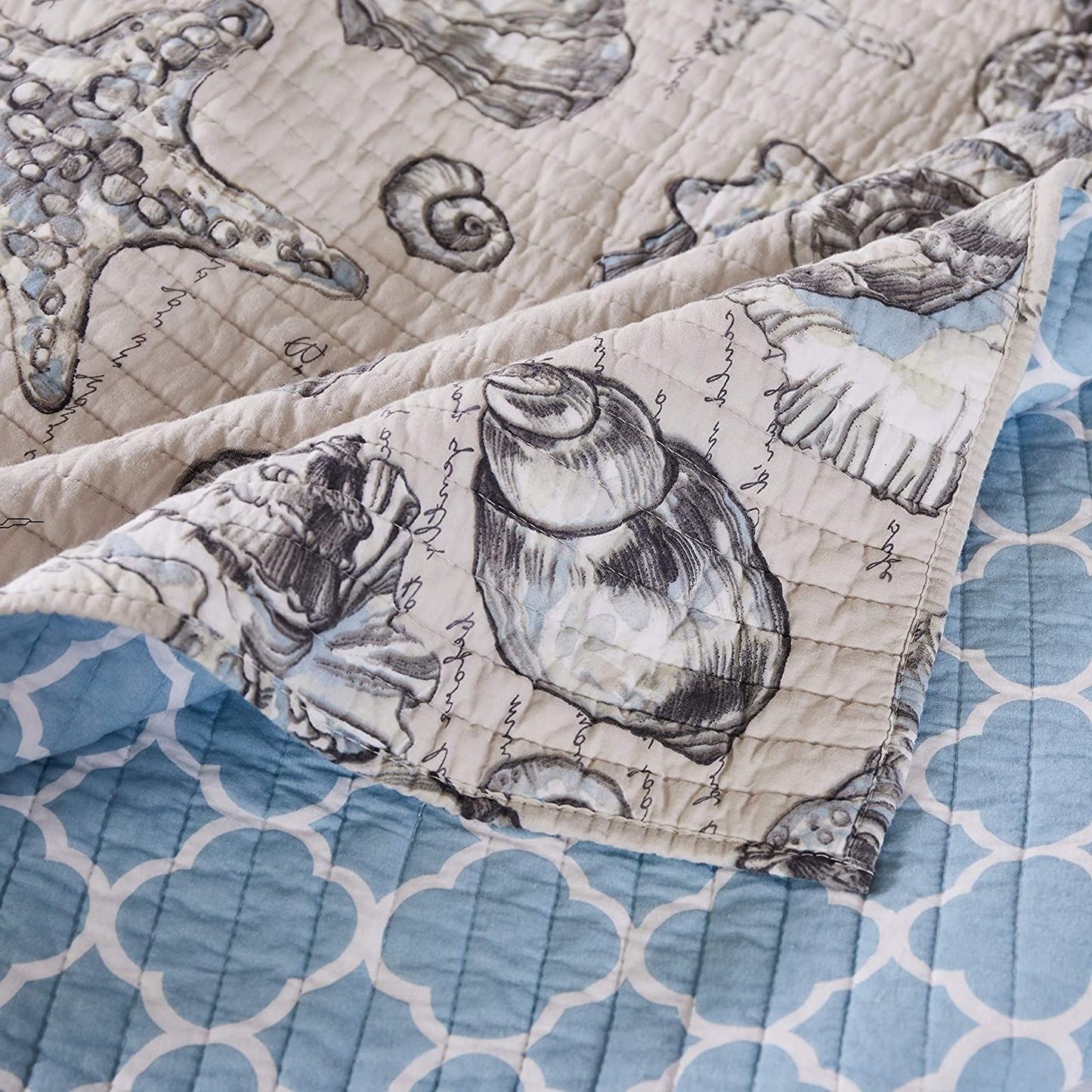 3 Piece Microfiber Beach Shells Coastal Quilt Set, King/California King