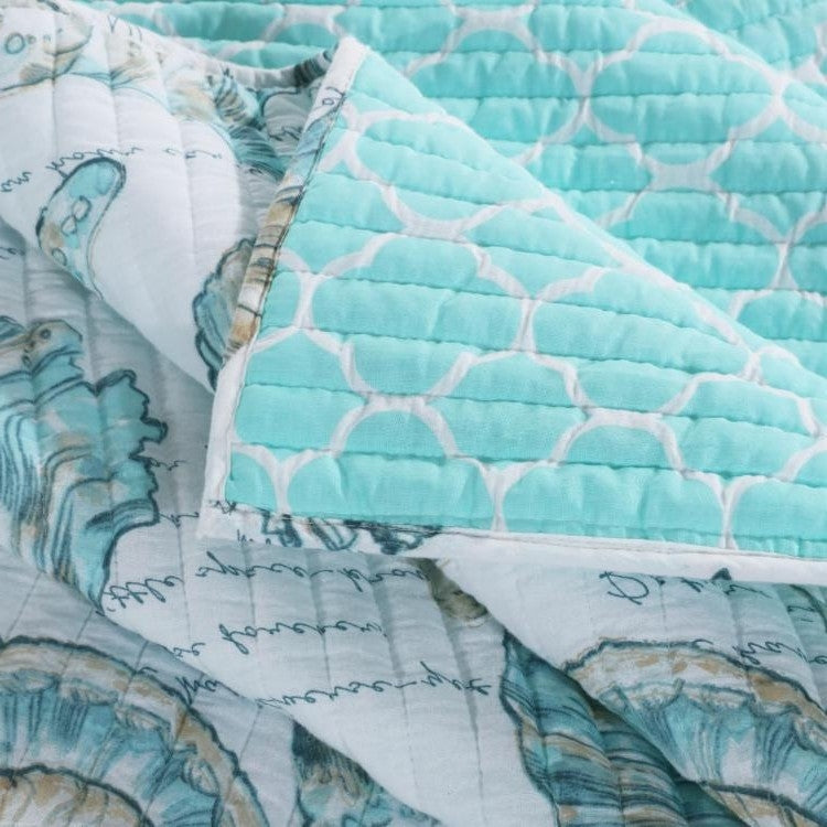 Full / Queen Size Coastal Seashells 3 Piece Polyester Reversible Quilt Set