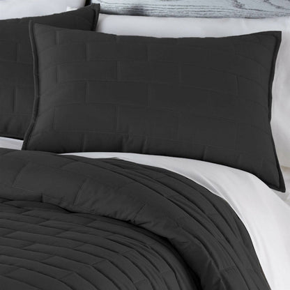 Twin/Twin XL Modern Brick Stitch Microfiber Reversible 2 Piece Quilt Set in Black