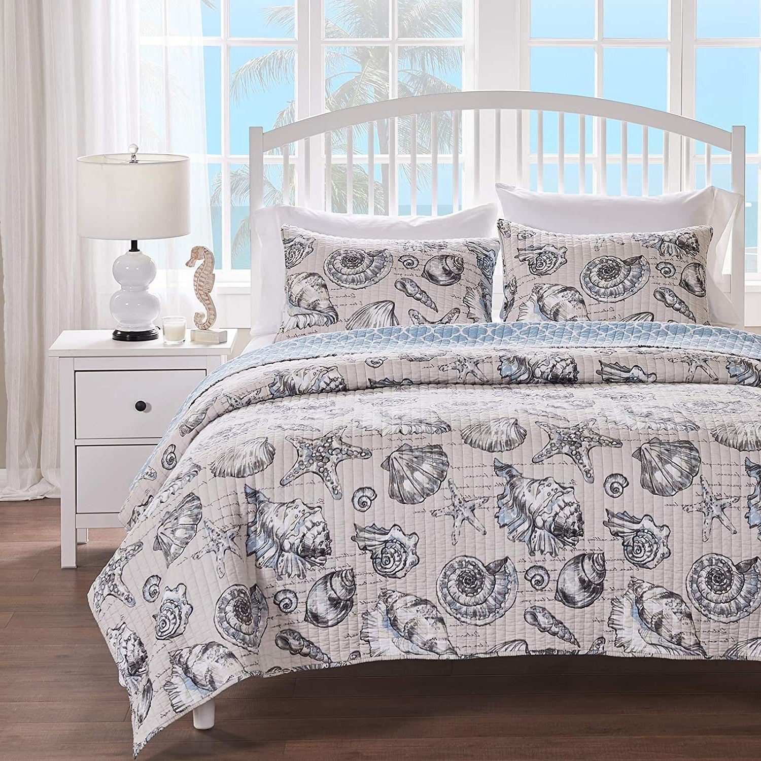 3 Piece Microfiber Beach Shells Coastal Quilt Set, King/California King