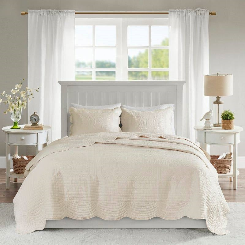 Full/Queen Size 3 Piece Reversible Scalloped Edges Microfiber Quilt Set in Cream