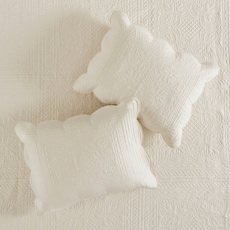 Full/Queen Size 3 Piece Reversible Scalloped Edges Microfiber Quilt Set in Cream