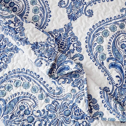 King Size Soft Microfiber Reversible Blue/White Baroque Design Quilt Set