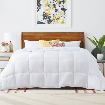 King Size All Seasons Plush White Polyester Down Alternative Comforter