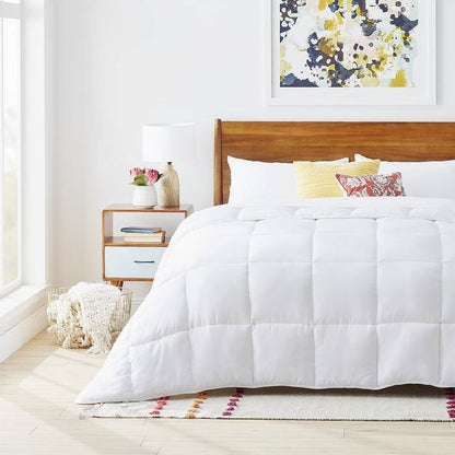 King Size All Seasons Plush White Polyester Down Alternative Comforter