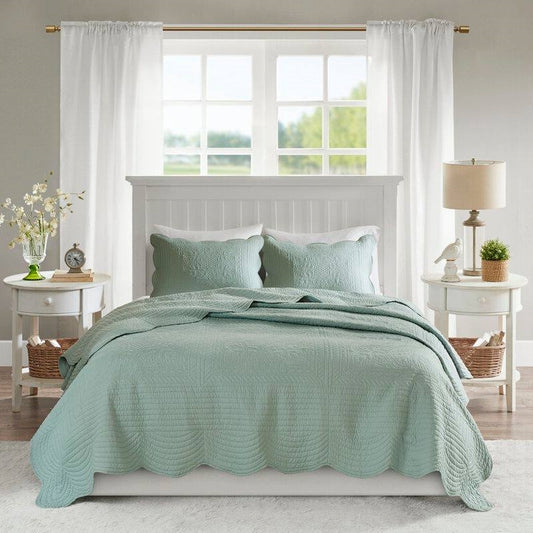 Full/Queen Size 3 Piece Reversible Scalloped Edges Microfiber Quilt Set in Seafoam