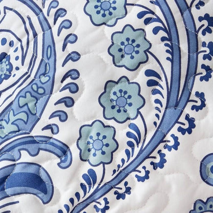 Twin Size Soft Microfiber Reversible Blue/White Baroque Design Quilt Set