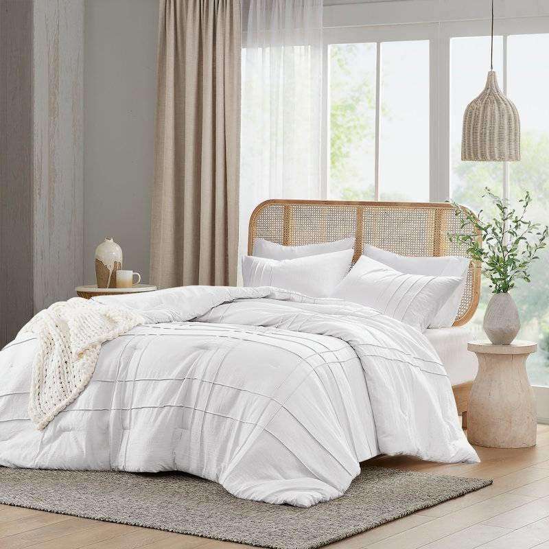 Full/Queen Microfiber Pleated Soft Washed Comforter Set White