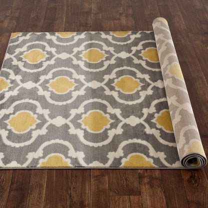 5'3" x 7' Grey Yellow Trellis Geometric Polpropylene Area Rug
